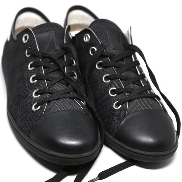 Louis Vuitton Sneakers - Picture 1 of 12